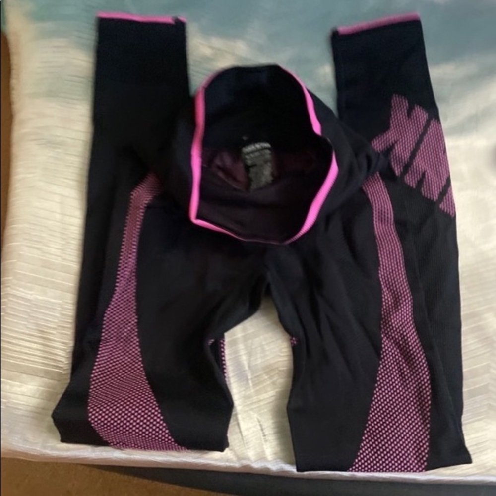 Xs pink pink yoga pants